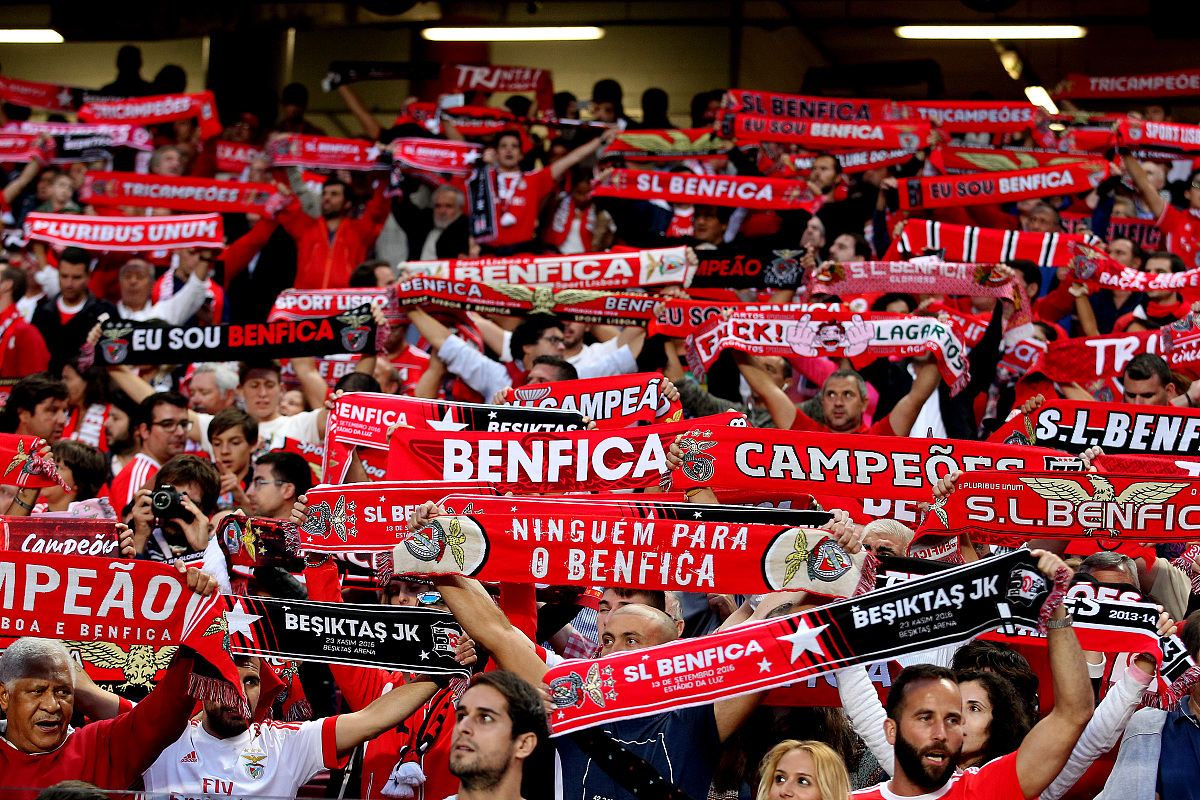 转折点曼联绝杀压哨,德甲冲刺阶段攻防权衡,信心回归,高层口径保持一致(曼联绝杀利物浦足总杯四强晋级)-爱游戏平台