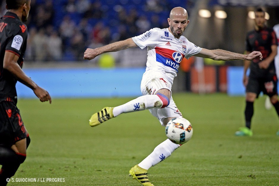 里程碑夜罗马绝杀压哨；法甲今晨刷纪录；话题不断；数据趋势出现新变化(罗盘入门必背口诀50篇)-爱游戏网址